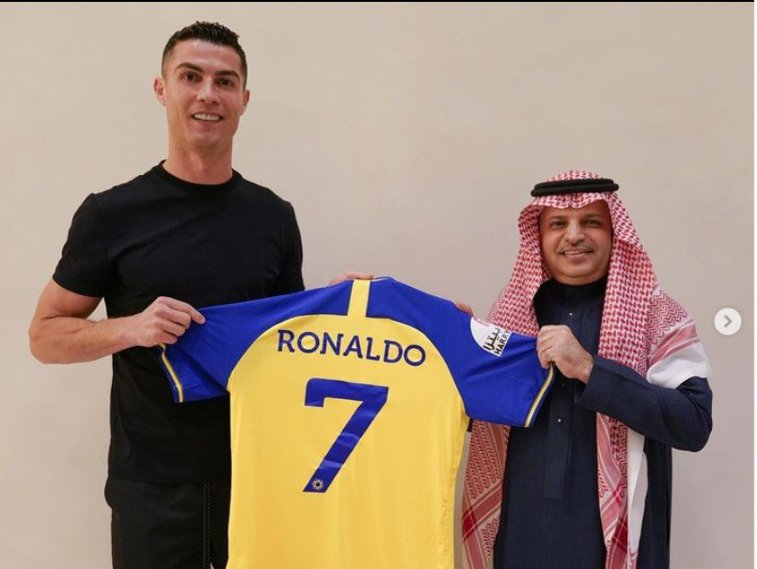 Imaginea articolului Cristiano Ronaldo s-a decis! Starul a semnat cu Al-Nassr 