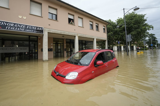 Imaginea articolului Nouă morţi în inundaţiile din nordul Italiei. Cursa de Formula 1 a fost anulată