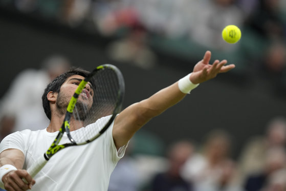 Imaginea articolului Wimbledon: Alcaraz îl spulberă pe Medvedev şi este în finală cu Djokovic
