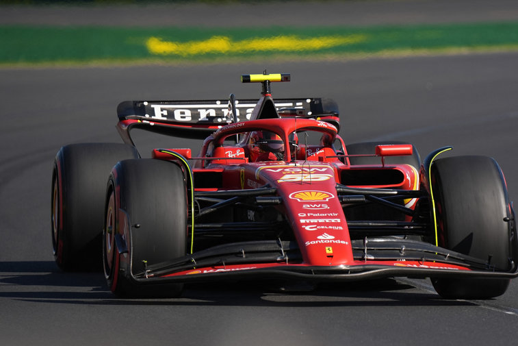 Imaginea articolului Dublă Ferrari în Marele Premiu al Australiei, Sainz şi Leclerc profitând de abandonul lui Verstappen