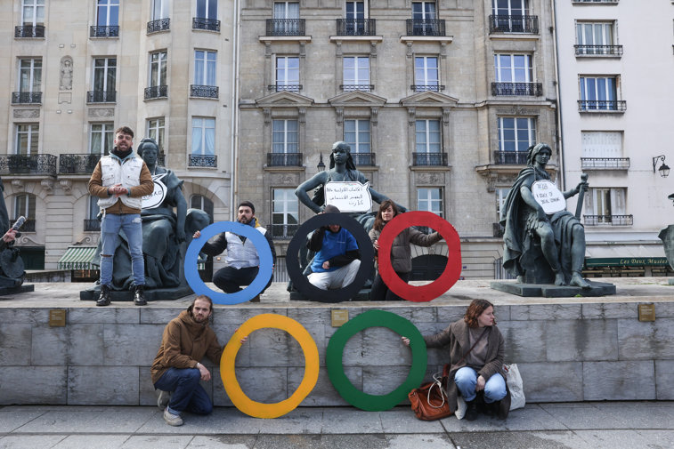 Imaginea articolului Străzile Parisului sunt scena a tot mai multe proteste legate de Jocurile Olimpice