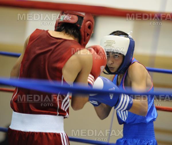 11 sportivi români vor urca în ring la Campionatul European de box