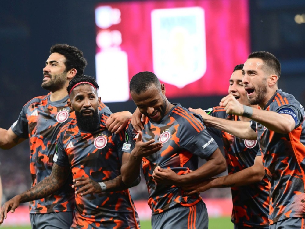 Hat-trick pentru El Kaabi şi victorie surprinzătoare a lui Olympiakos în deplasare la Aston Villa