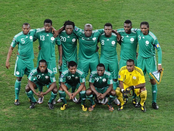 Imaginea articolului FIFA oferă două zile Nigeriei pentru a anula retragerea echipei naţionale din competiţii