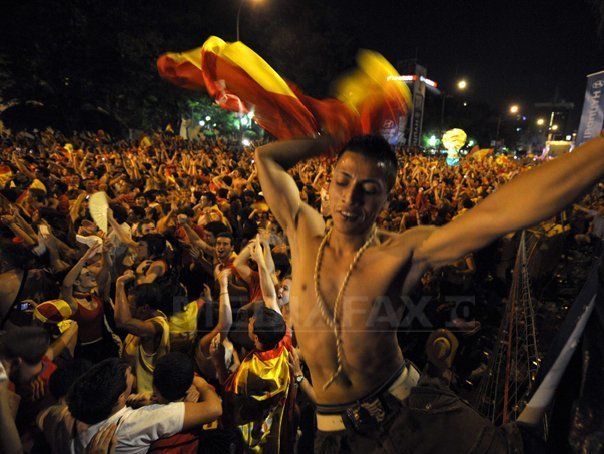 Imaginea articolului Doi morţi şi peste 100 de răniţi, în Spania, după finala Cupei Mondiale