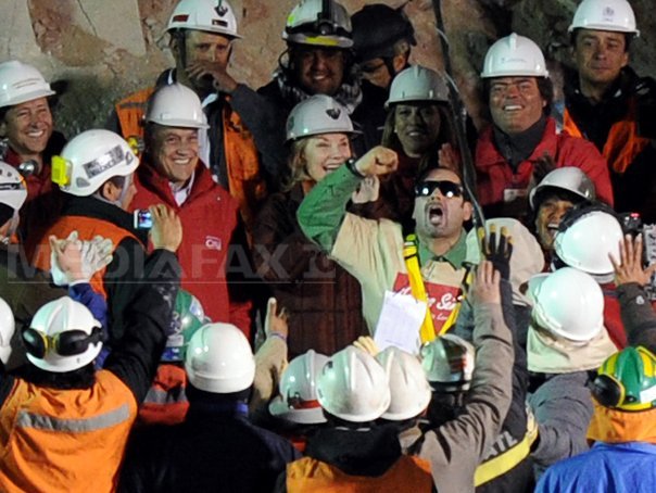 Imaginea articolului Manchester United îi invită la meci pe minerii supravieţuitori din Chile