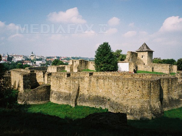 Imaginea articolului Spectacole de teatru, turniruri, muzică medievală sau acrobaţii în Cetatea de Scaun a Sucevei