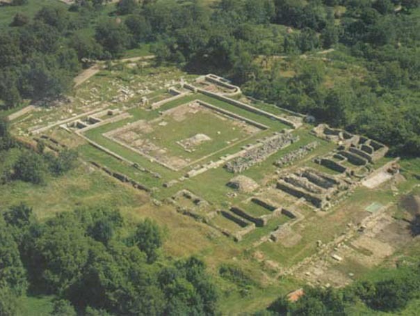 Imaginea articolului Lupte între gladiatori reconstituite la Ulpia Traiana Sarmizegetusa, de Ziua Porţilor Deschise