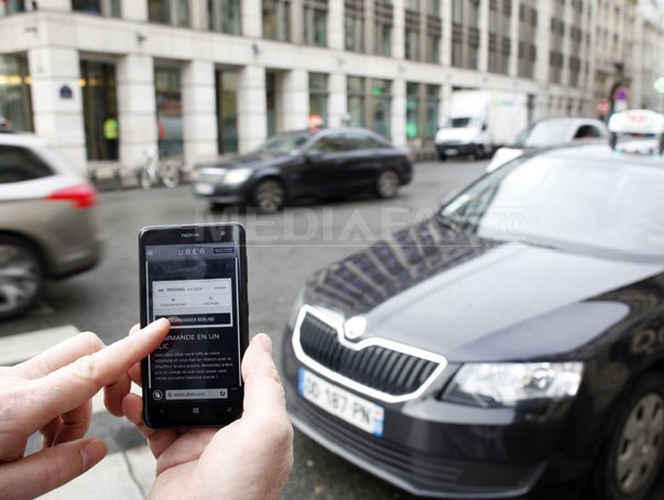 Imaginea articolului Uber se lansează oficial în România. Cum funcţionează aplicaţia controversată care a scos în stradă taximetrişti din toată lumea - VIDEO