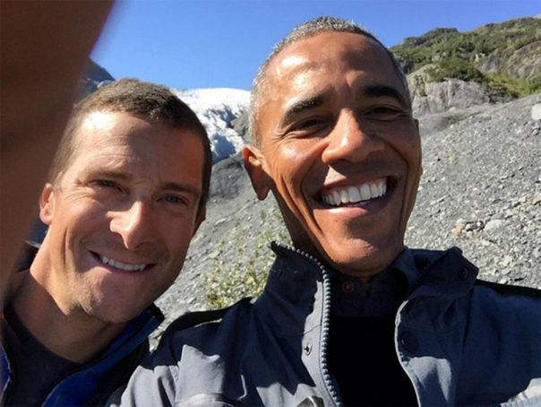 Imaginea articolului Obama, ajutat de Bear Grylls să supravieţuiască în natură. Show-ul are premiera în decembrie - VIDEO