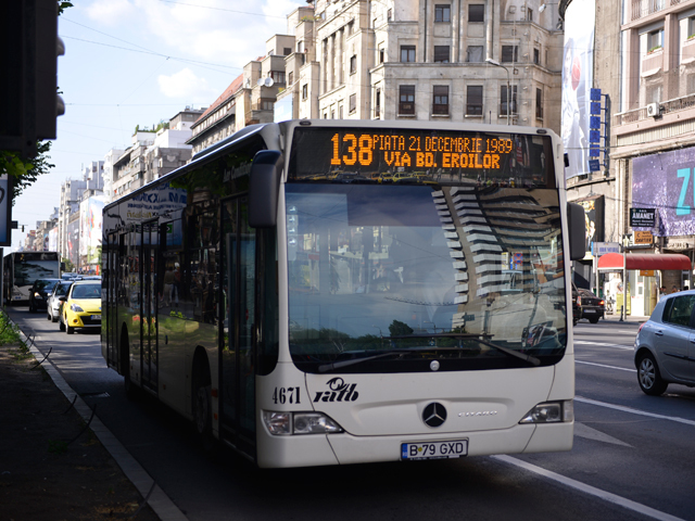 Imaginea articolului RATB suplimentează în weekend numărul de vehicule pentru Târgul de carte Gaudeamus. Pe ce linii vor circula tramvaiele si autobuzele 