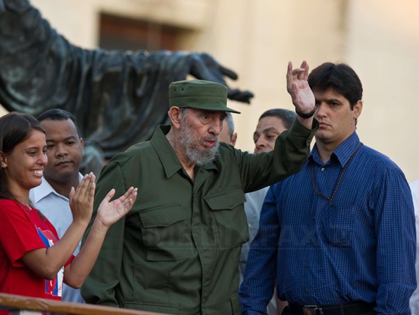 Imaginea articolului COM. Deces: Dictator Castro. Fidel senzaţional al comunismului şi morţii