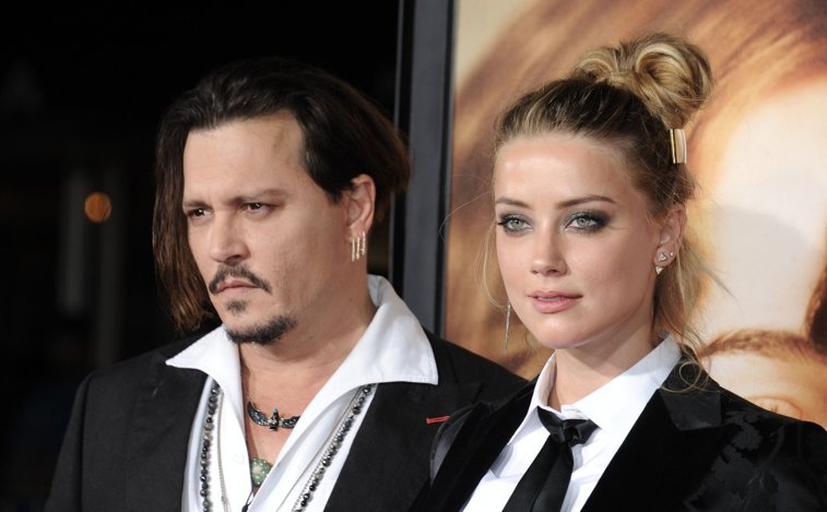 Imaginea articolului Mesaje scrise de Johnny Depp, despre fosta sa soţie Amber Heard, citite în faţa unei instanţe din Londra: „Să o înecăm înainte să o ardem”