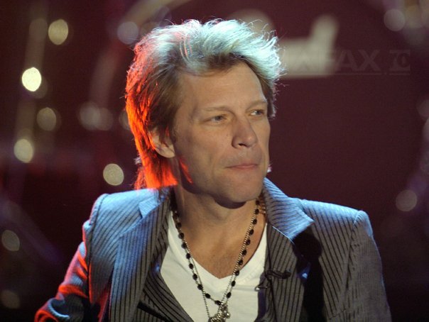 Imaginea articolului Jon Bon Jovi spune că unul dintre fiii săi suferă de o "formă uşoară" de COVID-19