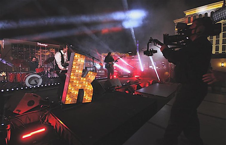 Imaginea articolului The Killers, deasupra Las Vegasului: 15 milioane de fani au urmărit concertul la TV