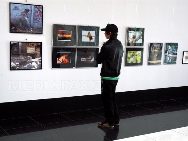 Imaginea articolului Noaptea albă a galeriilor. Aproximativ 140 de galerii de artă, din 11 oraşe, vor fi deschise până după miezul nopţii