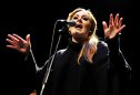 Imaginea articolului Adele a susţinut primul său concert cu public din ultimii 5 ani. Un eveniment i-a întrerupt prestaţia