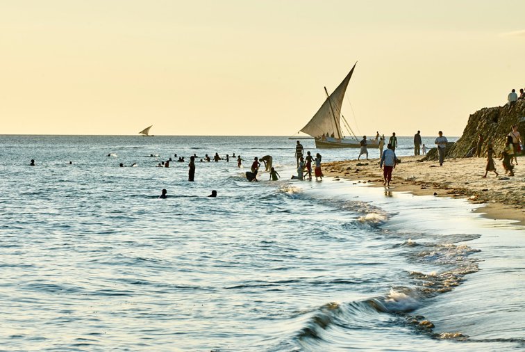 Imaginea articolului Fă-ţi bagajele şi hai în Zanzibar! Mohamed a învăţat limba română şi este ghidul tău pe frumoasa insulă din Oceanul Indian