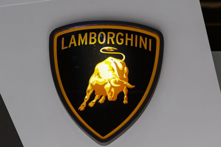 Imaginea articolului Lamborghini lansează o linie de căşti ultra-performante. De la ce preţ de pornire pleacă