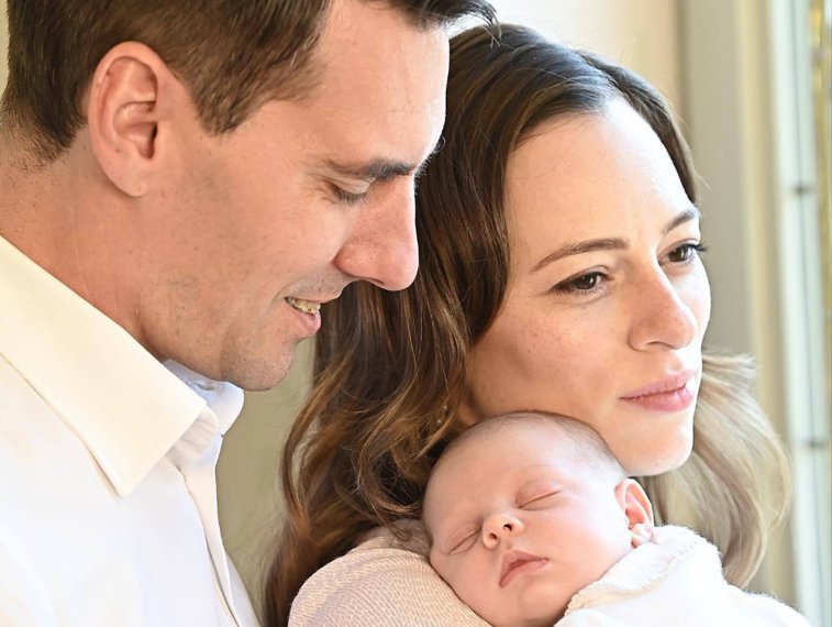 Imaginea articolului Prinţul Nicolae al României are un bebeluş. Cum arată micuţa Maria-Alexandra