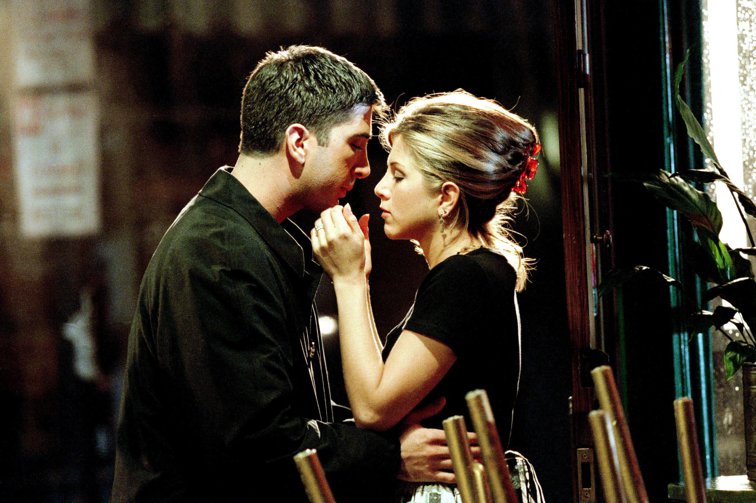 Imaginea articolului Fanii „Friends”, în extaz. Jennifer Aniston şi David Schwimmer au dezvăluit că au avut sentimente unul faţă de celălalt în realitate
