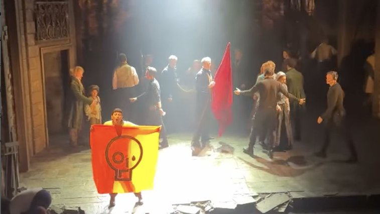 Imaginea articolului Activiştii Just Stop Oil au întrerupt o reprezentaţie a musicalului ''Les Miserables'' în Londra
