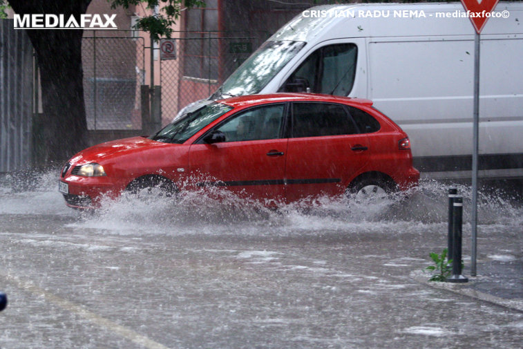 Imaginea articolului METEO miercuri, 22 iulie. Vreme ploioasă în cea mai mare parte a ţării, până la ora 22.00. Până la 32°C în Capitală