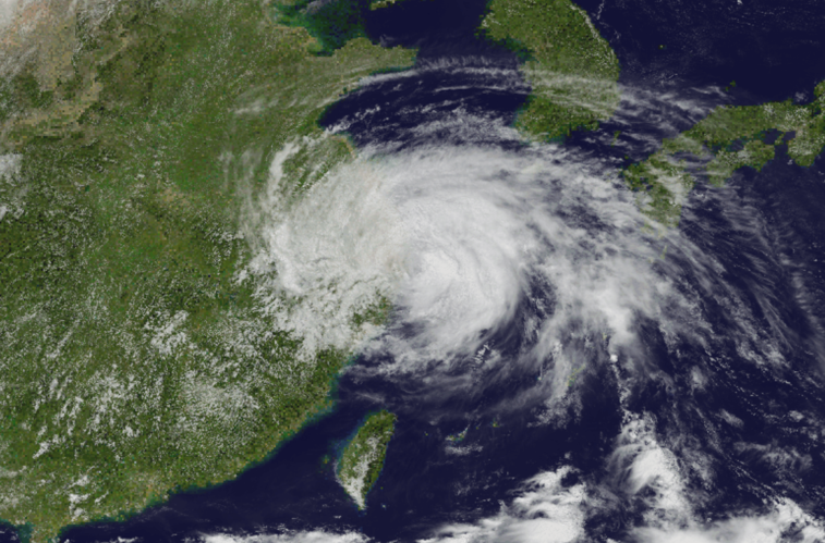 Imaginea articolului Florida se pregăteşte să întâmpine 17 uragane. Sfaturile date de autorităţi

