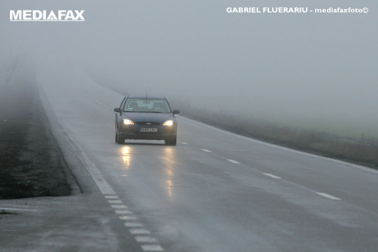 Imaginea articolului Ceaţă groasă pe o şosea din judeţul Iaşi. Autorităţile au transmis avertismente pentru şoferi 