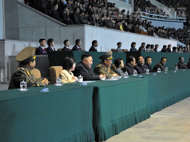 Imaginea articolului Soţia liderului nord-coreean a reapărut în public după 50 de zile de absenţă. Zvonurile privind absenţa sa: o sarcină sau un comportament inadecvat