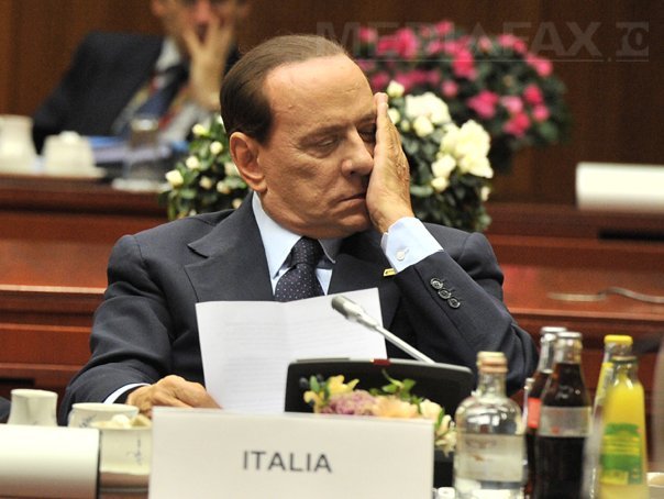 Imaginea articolului Silvio Berlusconi, acuzat de adversarii săi că încearcă să cumpere voturile alegătorilor