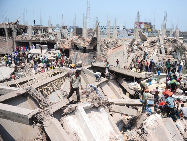 Imaginea articolului Tragedia din Bangladesh: Bilanţul accidentului a depăşit 800 de morţi