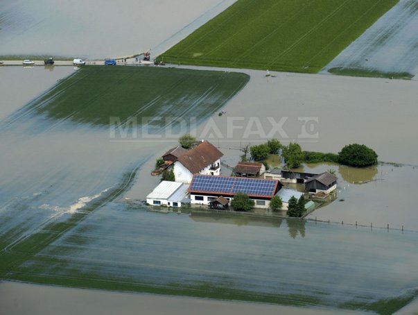 Imaginea articolului INUNDAŢIILE din Europa: Oraşe din Germania, Cehia şi Ungaria, în continuare sub ape - GALERIE FOTO
