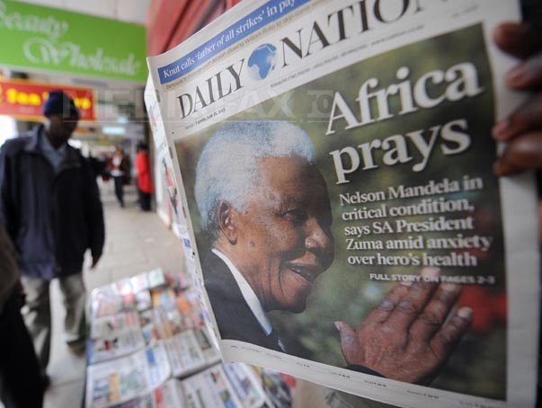 Imaginea articolului Bătrâni ai clanului regal thembu, la căpătâiul lui Nelson Mandela