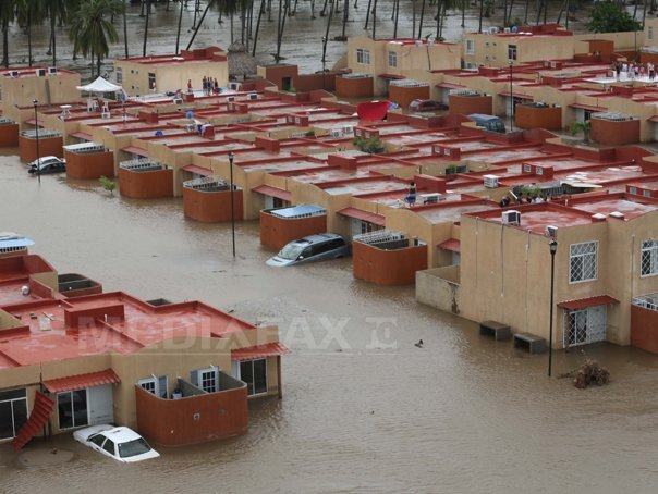 Imaginea articolului Furtuni tropicale în Mexic: Bilanţul victimelor se ridică la 80 de morţi - FOTO
