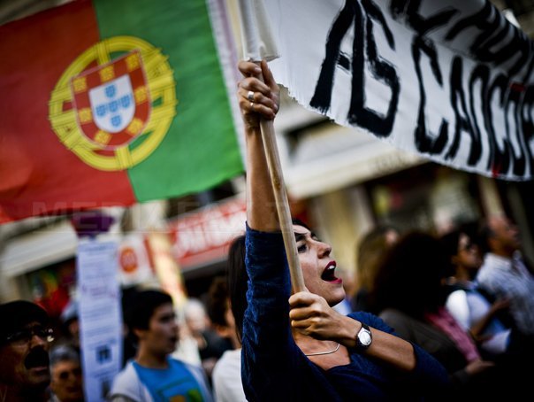 Imaginea articolului Mii de persoane au manifestat în Portugalia împotriva politicilor de austeritate