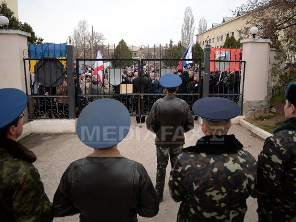 Imaginea articolului Militanţi proruşi au pătruns într-o bază ucraineană din Sevastopol