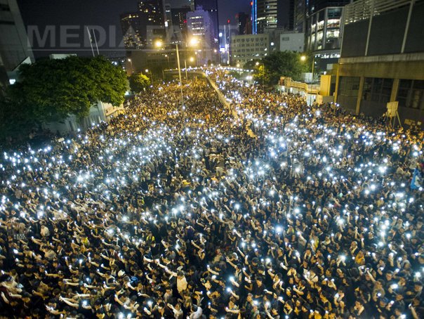 Imaginea articolului Presa chineză schimbă tonul faţă de manifestaţiile din Hong Kong, înaintea Zilei Naţionale
