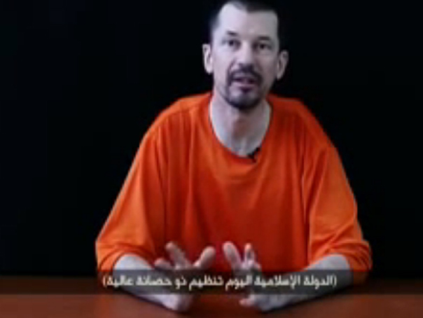 Imaginea articolului O nouă înregistrare video a grupării Stat Islamic: Ostaticul britanic John Cantlie avertizează privind noi atacuri - VIDEO
