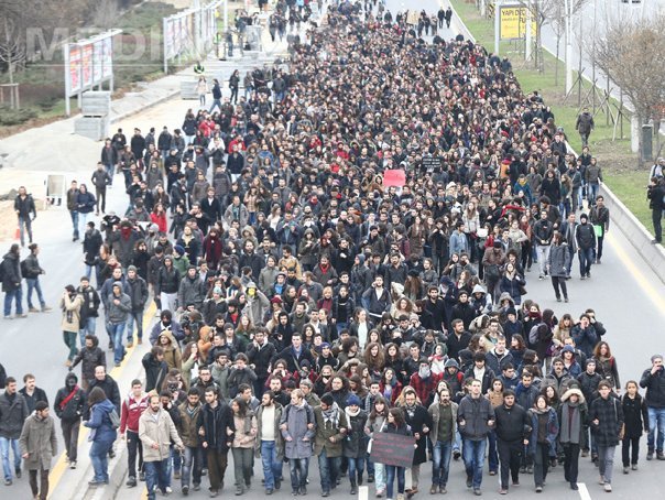 Imaginea articolului Cel puţin 100.000 de manifestanţi la Bruxelles împotriva măsurilor de austeritate ale guvernului
