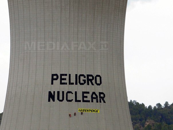 Imaginea articolului Greenpeace, condamnată să plătească despăgubiri după o acţiune la o centrală nucleară în Spania