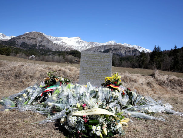 Imaginea articolului Cine a fost pilotul Patrick Sondenheimer, comandantul zborului Germanwings 9525, considerat un erou în Germania
