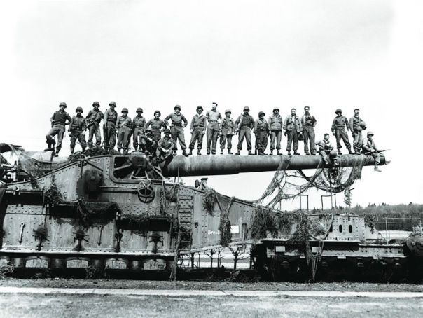 Imaginea articolului ”Marele Gustav”, tunul uriaş al lui Adolf Hitler. Cum funcţiona şi de ce a fost un dezastru - VIDEO