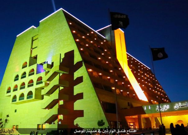 Imaginea articolului Cum arată hotelul de lux, cu 262 de camere, deschis de gruparea teroristă Stat Islamic în Irak - FOTO