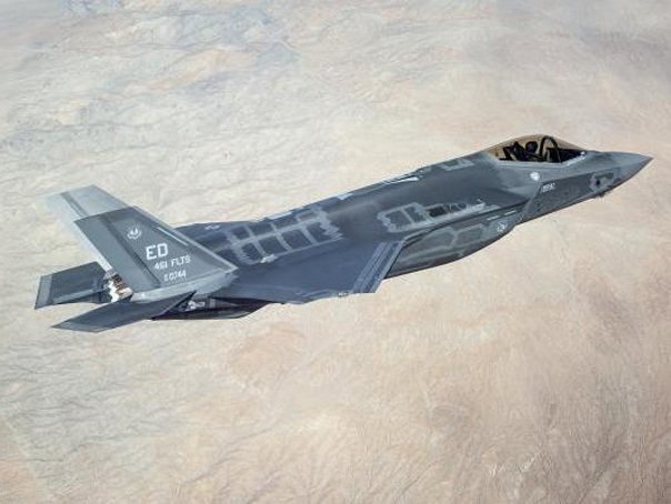 Imaginea articolului Cel mai costisitor program de înarmare din SUA: Primele exerciţii militare cu avionul F-35 - FOTO