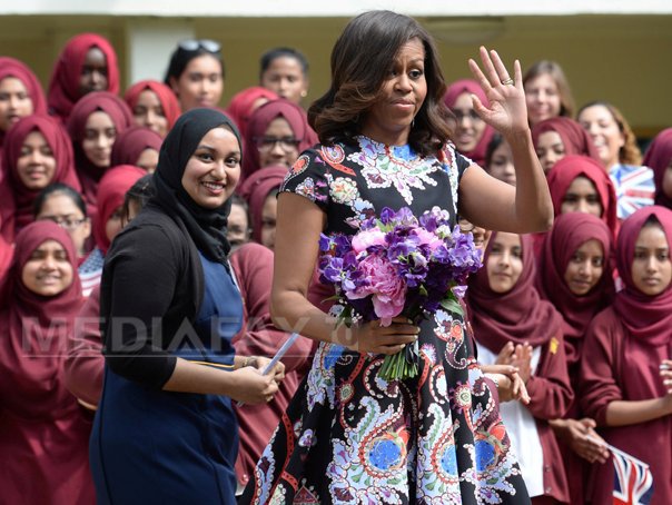 Imaginea articolului Michelle Obama promovează programe în valoare de 200 de milioane de dolari pentru educaţia fetelor