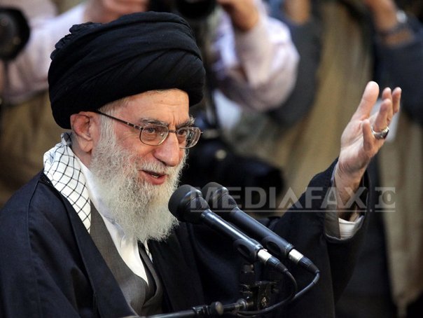 Imaginea articolului Ali Khamenei exclude posibilitatea inspectării instalaţiilor militare iraniene