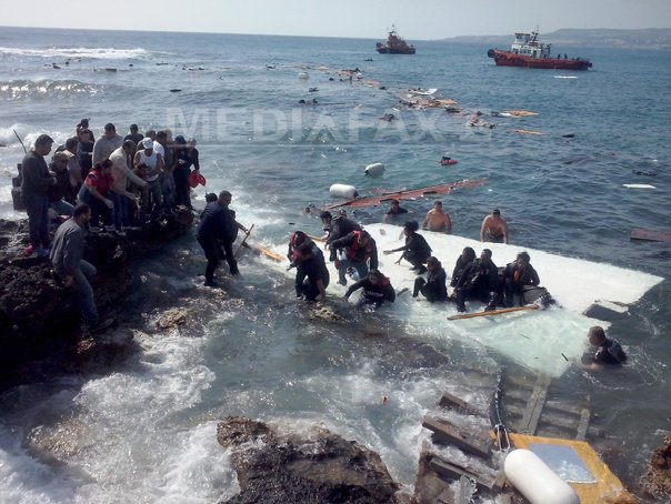 Imaginea articolului Doisprezece morţi şi aproximativ 500 de imigranţi salvaţi pe mare, în largul coastelor libiene