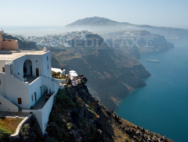 Imaginea articolului Oficial grec: Turismul din Grecia poate rezista testului alegerilor anticipate