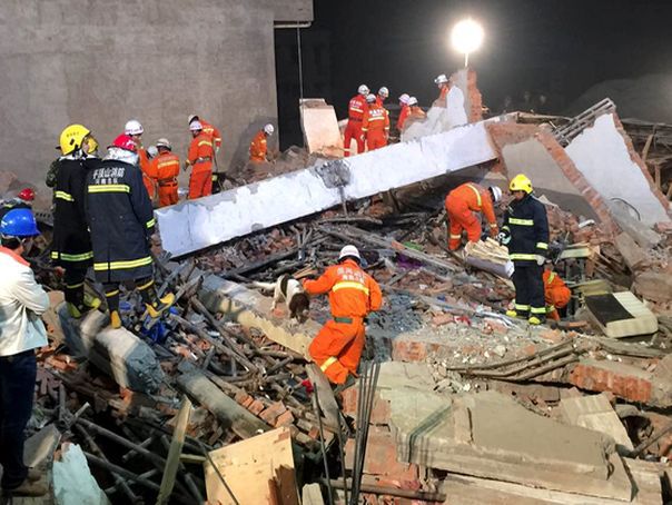 Imaginea articolului TRAGEDIE în China. O clădire cu două etaje s-a prăbuşit: Cel puţin 17 morţi şi 23 de răniţi - VIDEO